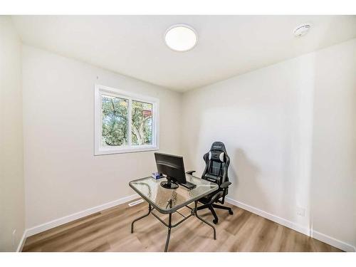 103 Olympia Drive Se, Calgary, AB - Indoor Photo Showing Office