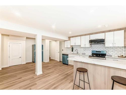 103 Olympia Drive Se, Calgary, AB - Indoor Photo Showing Kitchen