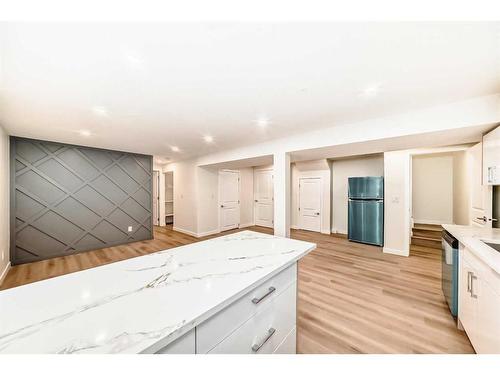 103 Olympia Drive Se, Calgary, AB - Indoor Photo Showing Kitchen