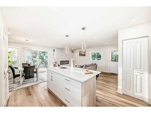 103 Olympia Drive Se, Calgary, AB - Indoor Photo Showing Kitchen