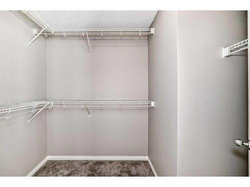 2 Evansbrooke Manor Nw, Calgary, AB - Indoor With Storage