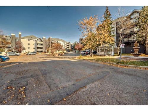 312-20 Sierra Morena Mews Sw, Calgary, AB - Outdoor