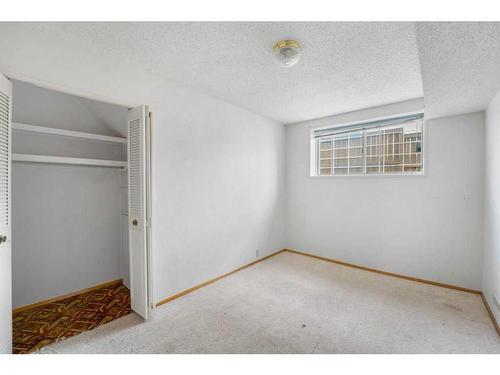 336 Cedarille Crescent Sw, Calgary, AB - Indoor Photo Showing Other Room