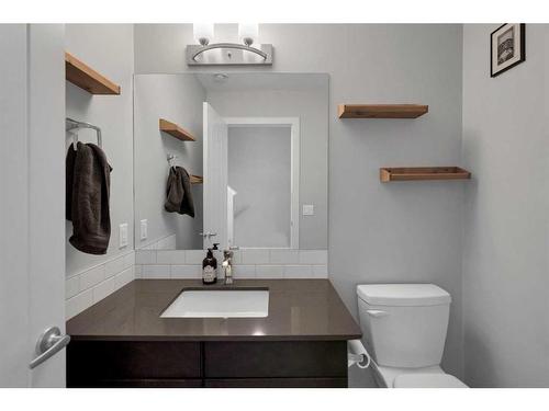 159 Silverado Plains Park Sw, Calgary, AB - Indoor Photo Showing Bathroom