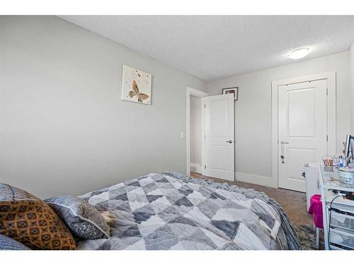 2-131 Templehill Drive Ne, Calgary, AB - Indoor Photo Showing Bedroom