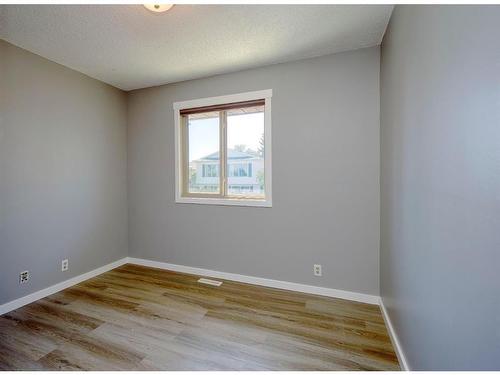 36 Taylor Way Se, Airdrie, AB - Indoor Photo Showing Other Room