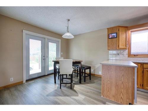 36 Taylor Way Se, Airdrie, AB - Indoor