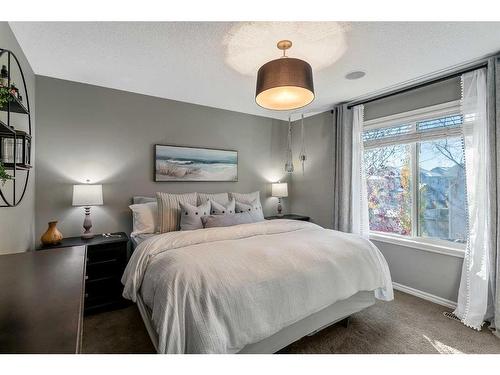 264 Brightonwoods Gardens Se, Calgary, AB - Indoor Photo Showing Bedroom