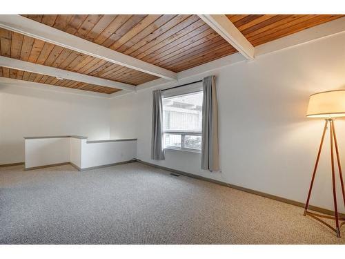 914-11010 Bonaventure Drive Se, Calgary, AB - Indoor Photo Showing Other Room