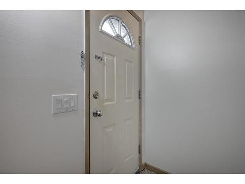 914-11010 Bonaventure Drive Se, Calgary, AB - Indoor Photo Showing Other Room