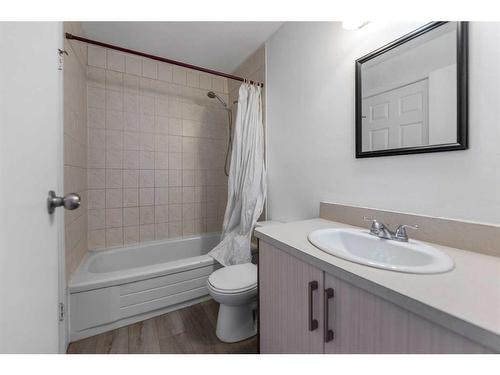 345 Falshire Drive Ne, Calgary, AB - Indoor Photo Showing Bathroom