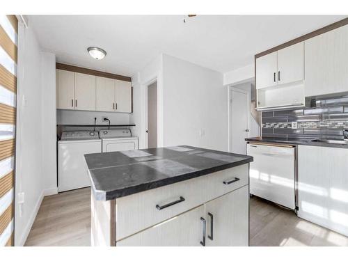 345 Falshire Drive Ne, Calgary, AB - Indoor Photo Showing Kitchen