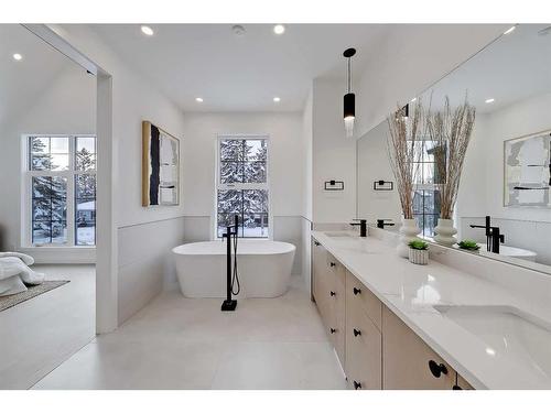 2414 32 Street Sw, Calgary, AB - Indoor Photo Showing Bathroom