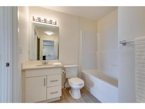 3406-99 Copperstone Park Se, Calgary, AB - Indoor Photo Showing Bathroom