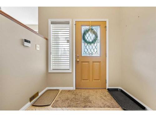 38 Woodbriar Place Sw, Calgary, AB - Indoor Photo Showing Other Room