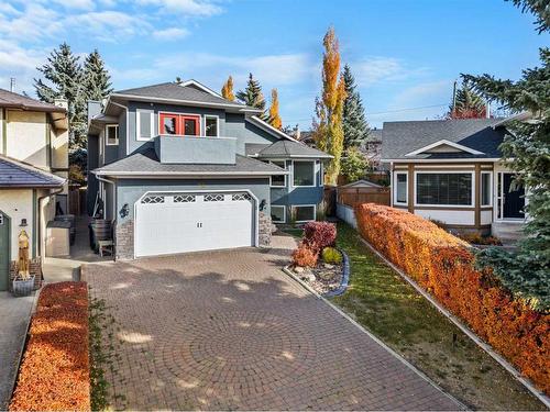 38 Woodbriar Place Sw, Calgary, AB - Outdoor With Facade