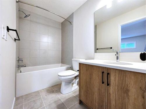 116 Setonstone Gardens Se, Calgary, AB - Indoor Photo Showing Bathroom