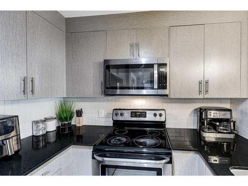 1109-240 Skyview Ranch Road Ne, Calgary, AB - Indoor Photo Showing Kitchen