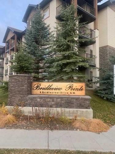 1212-8 Bridlecrest Drive Sw, Calgary, AB - Outdoor