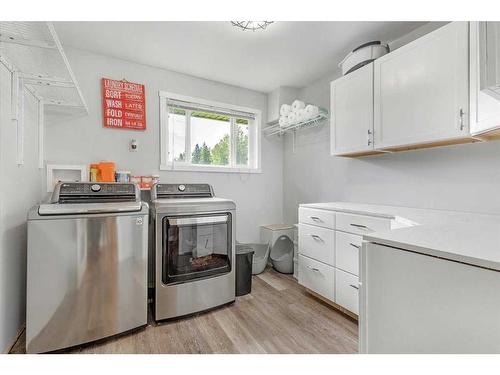 71067 Township Road 38-0, Rural Clearwater County, AB - Indoor Photo Showing Laundry Room