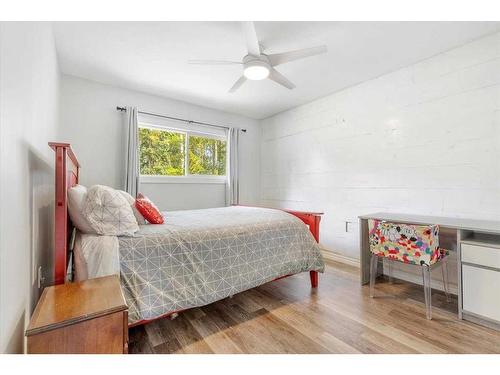 71067 Township Road 38-0, Rural Clearwater County, AB - Indoor Photo Showing Bedroom