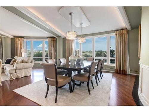 6501-400 Eau Claire Avenue Sw, Calgary, AB - Indoor Photo Showing Dining Room