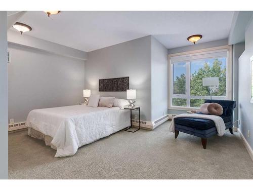 6501-400 Eau Claire Avenue Sw, Calgary, AB - Indoor Photo Showing Bedroom