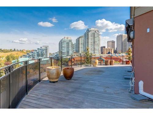 6501-400 Eau Claire Avenue Sw, Calgary, AB - Outdoor With Deck Patio Veranda