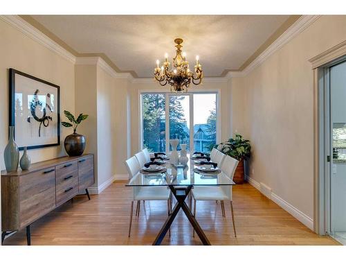 214 Slopeview Drive Sw, Calgary, AB - Indoor Photo Showing Dining Room