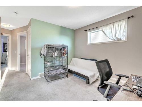 454 Auburn Crest Way Se, Calgary, AB - Indoor Photo Showing Bedroom