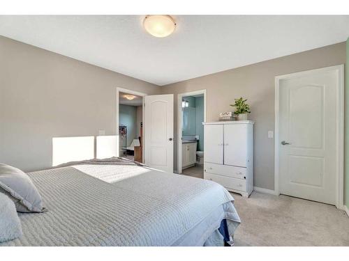 454 Auburn Crest Way Se, Calgary, AB - Indoor Photo Showing Bedroom