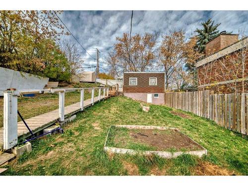 348 2 Avenue Ne, Calgary, AB - Outdoor