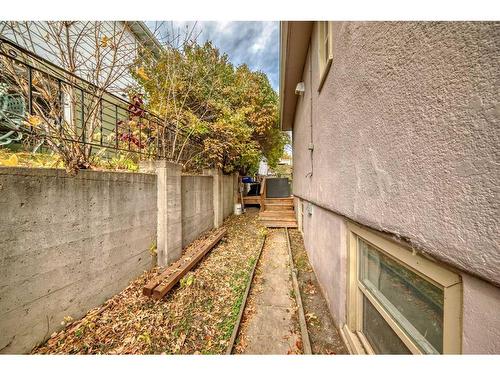 348 2 Avenue Ne, Calgary, AB - Outdoor