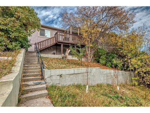 348 2 Avenue Ne, Calgary, AB - Outdoor