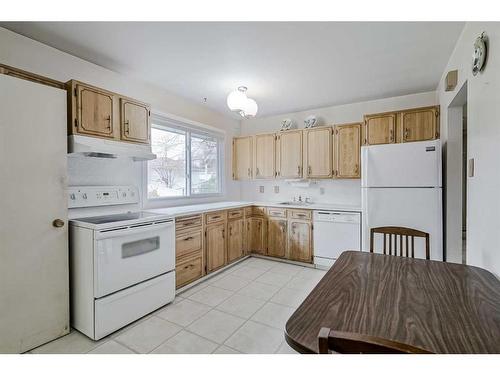 2747 Grant Crescent Sw, Calgary, AB - Indoor Photo Showing Kitchen