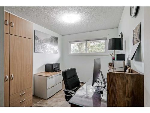 2747 Grant Crescent Sw, Calgary, AB - Indoor Photo Showing Office