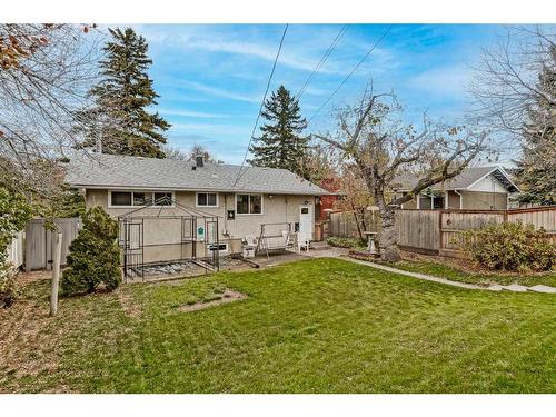 2747 Grant Crescent Sw, Calgary, AB - Outdoor