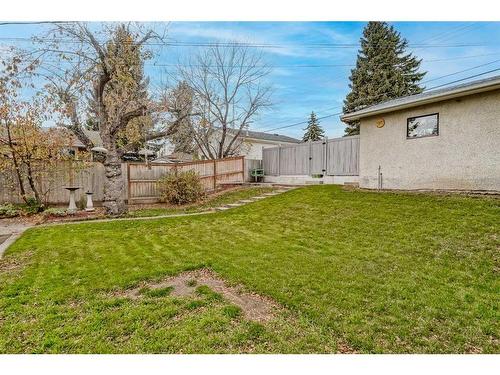 2747 Grant Crescent Sw, Calgary, AB - Outdoor