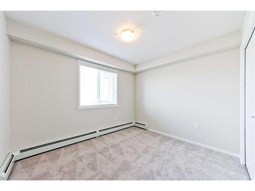 4211-4641 128 Avenue Ne, Calgary, AB - Indoor Photo Showing Other Room