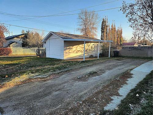 1428 19 Avenue, Didsbury, AB - Outdoor