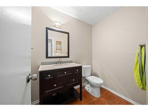 1202 Murdoch Street, Crossfield, AB - Indoor Photo Showing Bathroom