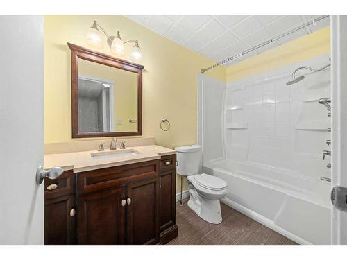 1202 Murdoch Street, Crossfield, AB - Indoor Photo Showing Bathroom