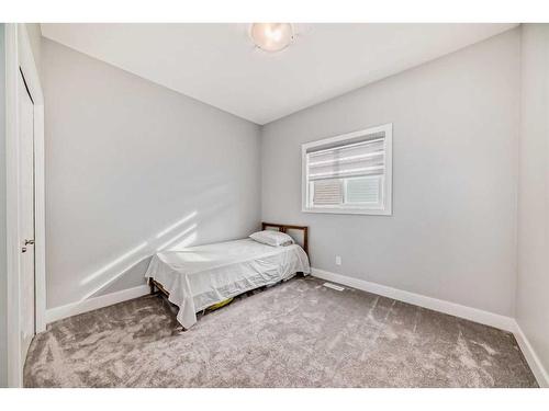 48 Savanna Grove Ne, Calgary, AB - Indoor Photo Showing Bedroom