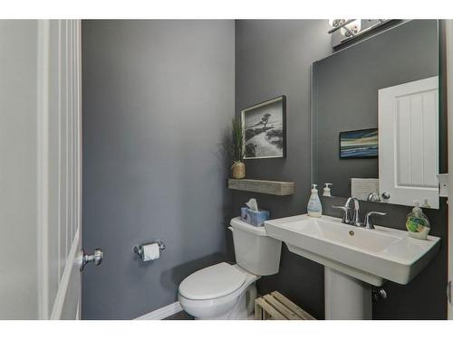 6 Ranchers Bay, Okotoks, AB - Indoor Photo Showing Bathroom