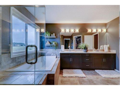 6 Ranchers Bay, Okotoks, AB - Indoor Photo Showing Bathroom