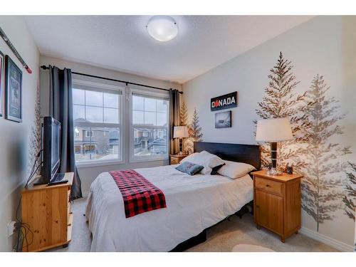 6 Ranchers Bay, Okotoks, AB - Indoor Photo Showing Bedroom