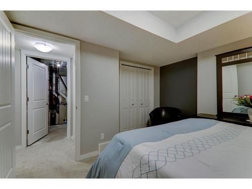 6 Ranchers Bay, Okotoks, AB - Indoor Photo Showing Bedroom