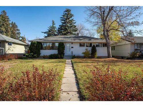 14 Gladeview Crescent Sw, Calgary, AB - Outdoor With Facade