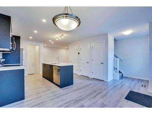 822 Windbury Street Sw, Airdrie, AB - Indoor Photo Showing Kitchen