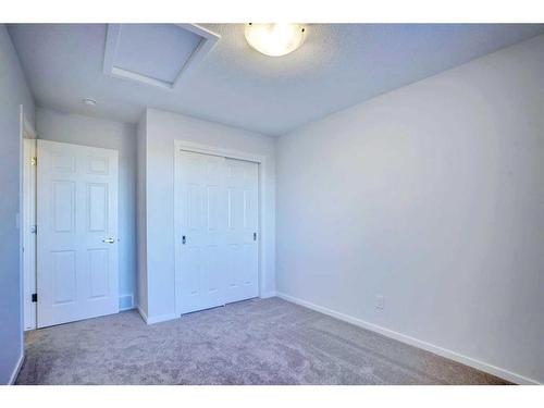 822 Windbury Street Sw, Airdrie, AB - Indoor Photo Showing Other Room